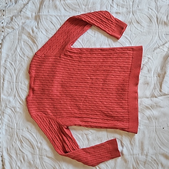 FREE Sz M/L C&B Sweater - Picture 3 of 6